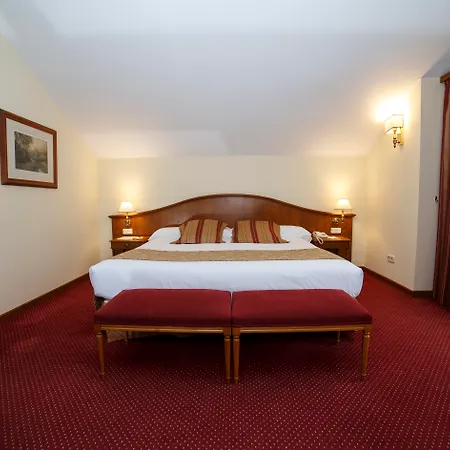 Hotel Hoyuela-3